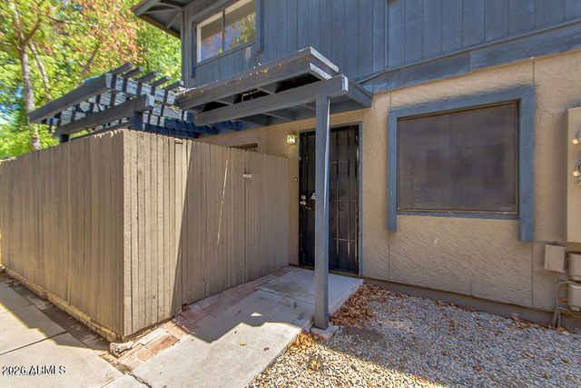 286 W PALOMINO Drive 23, Chandler, AZ 85225