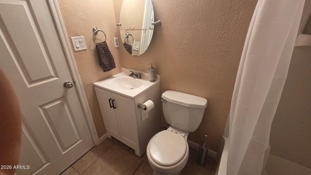 286 W PALOMINO Drive 23, Chandler, AZ 85225