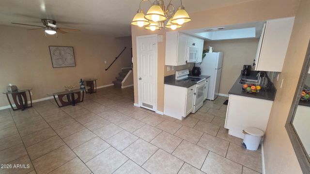 286 W PALOMINO Drive 23, Chandler, AZ 85225