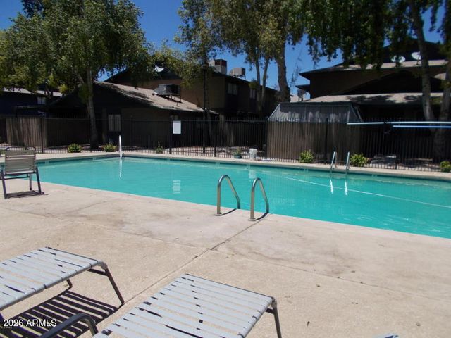 286 W PALOMINO Drive 23, Chandler, AZ 85225