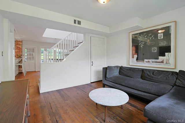 65 Douglas Road, Chappaqua, NY 10514
