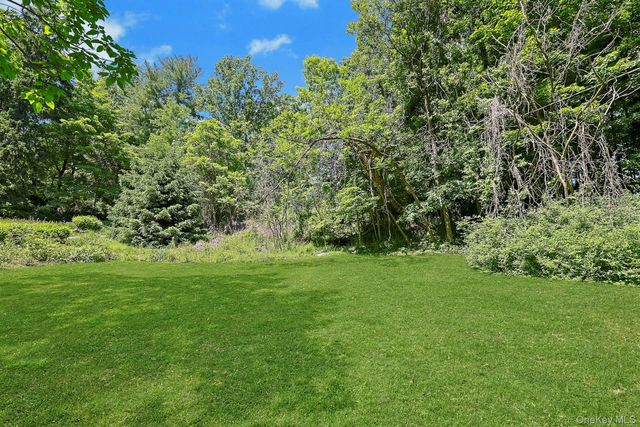 65 Douglas Road, Chappaqua, NY 10514