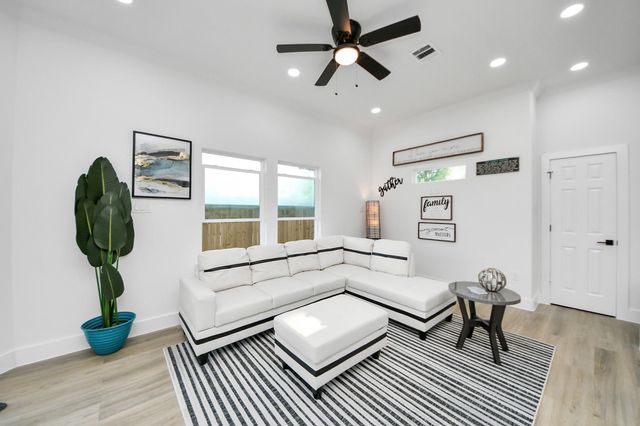 9307 Jutland Road, Houston, TX 77033
