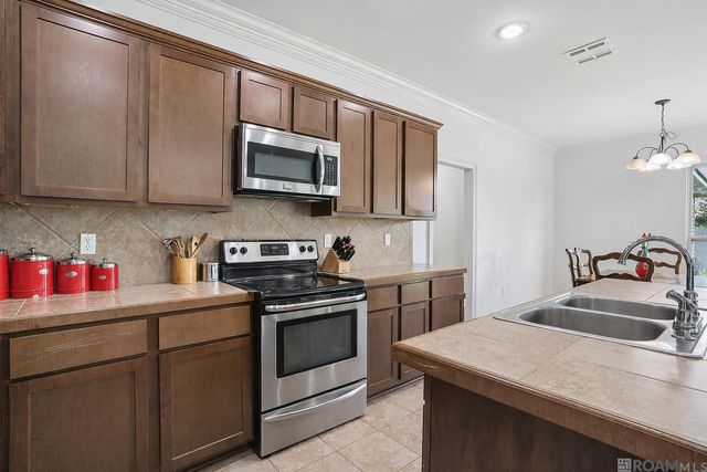 42453 Wynstone Dr, Prairieville, LA 70769