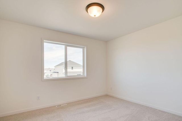 2304 37 Avenue S, Moorhead, MN 56560