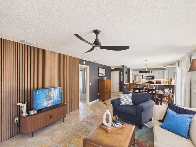 1935 MCCONNELLS AVENUE, The Villages, FL 32162