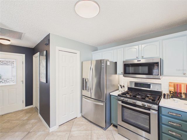 1935 MCCONNELLS AVENUE, The Villages, FL 32162