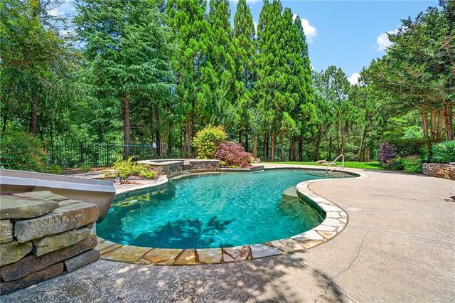 514 Ridgemont Drive, Ellijay, GA 30536