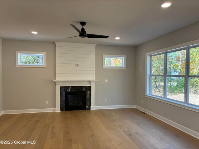 3 Hunter Court, Milton, NY 12020