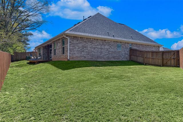 54 Crowder Drive, Benton, LA 71006