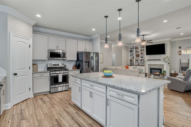 54 Crowder Drive, Benton, LA 71006