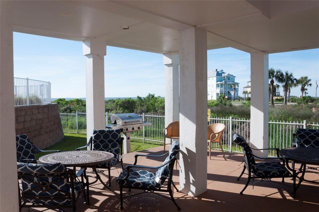27020 Estuary Drive 102, Galveston, TX 77554