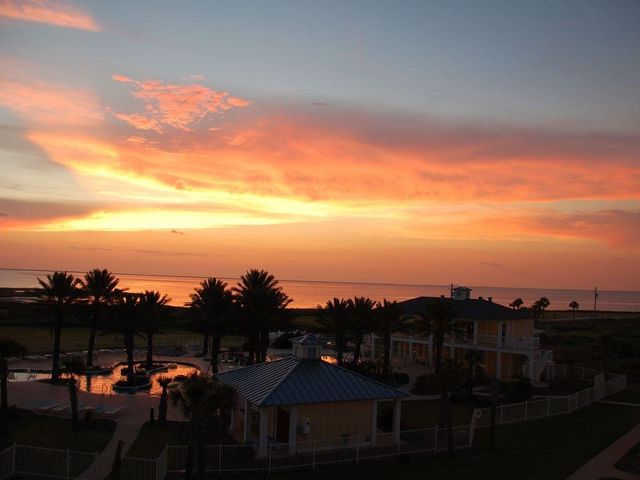 27020 Estuary Drive 102, Galveston, TX 77554
