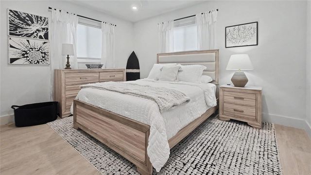 5143 SANDY BEACH AVENUE, Sarasota, FL 34242