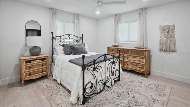5143 SANDY BEACH AVENUE, Sarasota, FL 34242