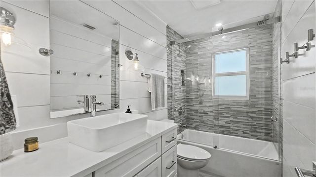 5143 SANDY BEACH AVENUE, Sarasota, FL 34242