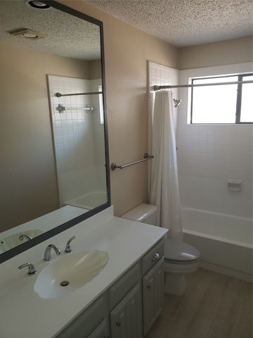 1307 Boardwalk Street, Arlington, TX 76011