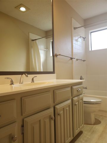 1307 Boardwalk Street, Arlington, TX 76011
