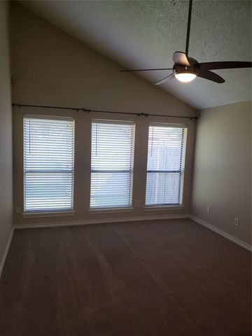 1307 Boardwalk Street, Arlington, TX 76011