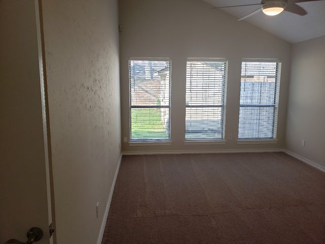 1307 Boardwalk Street, Arlington, TX 76011