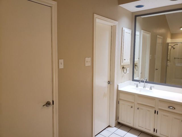 1307 Boardwalk Street, Arlington, TX 76011
