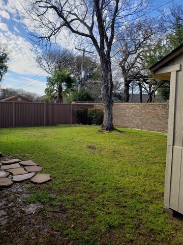 1307 Boardwalk Street, Arlington, TX 76011