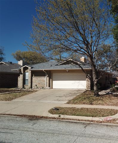 1307 Boardwalk Street, Arlington, TX 76011
