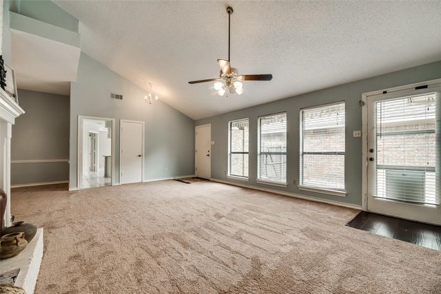 1307 Boardwalk Street, Arlington, TX 76011