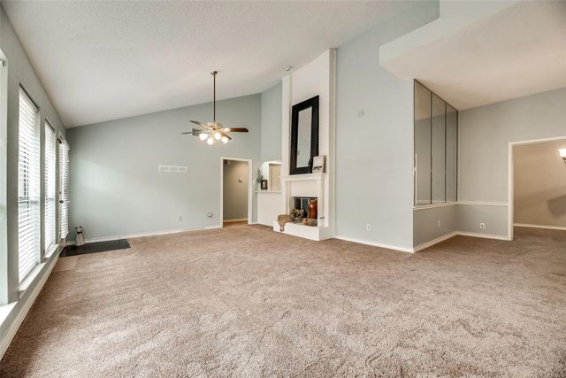 1307 Boardwalk Street, Arlington, TX 76011
