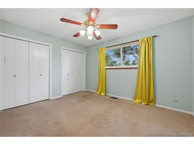 2516 Lanyon Dr, Longmont, CO 80503