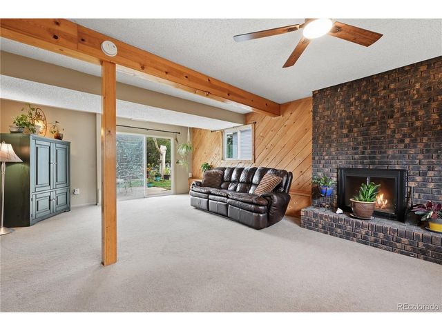 2516 Lanyon Dr, Longmont, CO 80503
