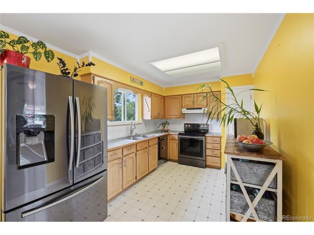 2516 Lanyon Dr, Longmont, CO 80503