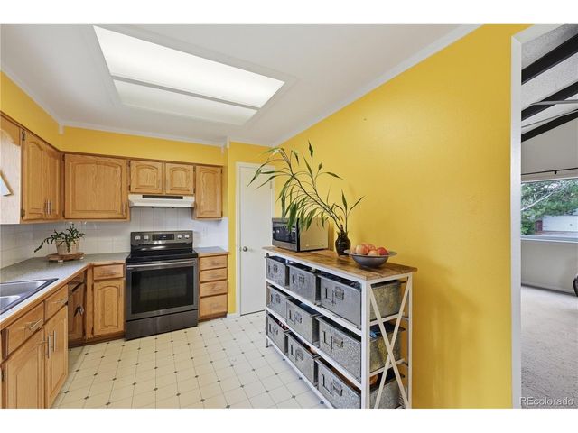 2516 Lanyon Dr, Longmont, CO 80503