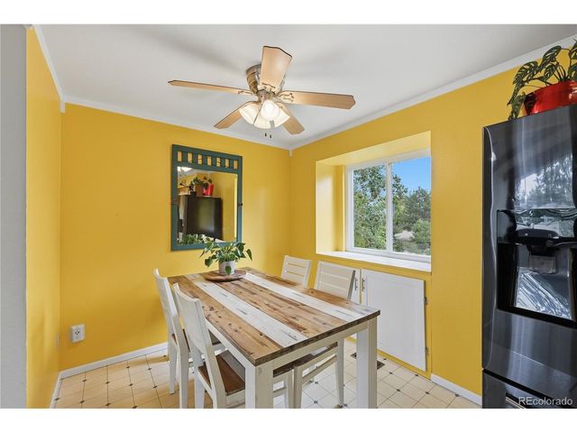 2516 Lanyon Dr, Longmont, CO 80503