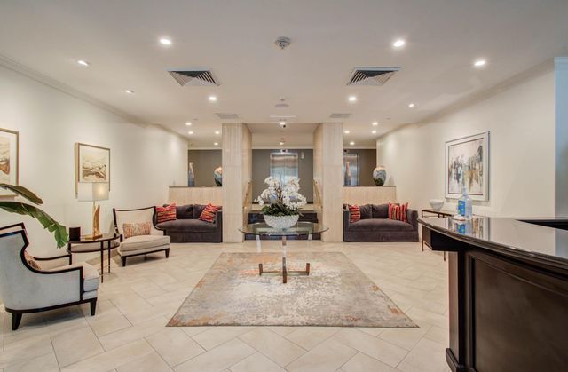 651 Bering Drive 1502, Houston, TX 77057