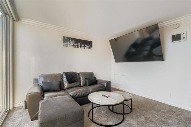 6333 Mount Ada Rd 279, San Diego, CA 92111