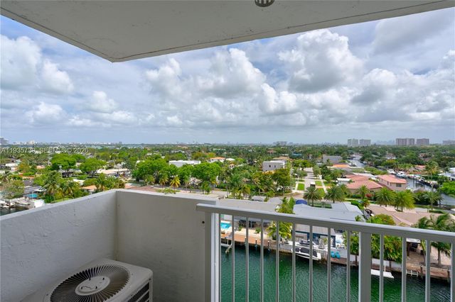 2000 NE 135th St 908, North Miami, FL 33181