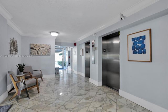 2000 NE 135th St 908, North Miami, FL 33181
