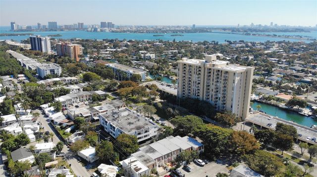 2000 NE 135th St 908, North Miami, FL 33181