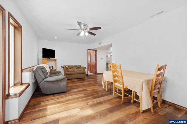 23072 SW Mansfield St, Sherwood, OR 97140