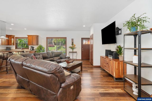 23072 SW Mansfield St, Sherwood, OR 97140