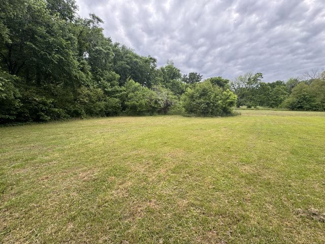 102 Sugar Tree Rd, Pulaski, TN 38478