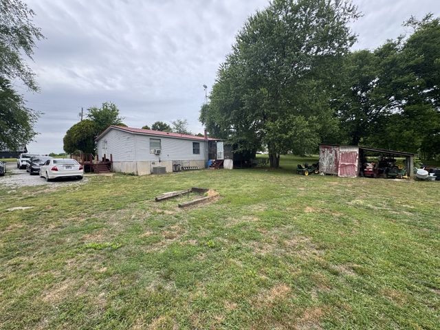 102 Sugar Tree Rd, Pulaski, TN 38478