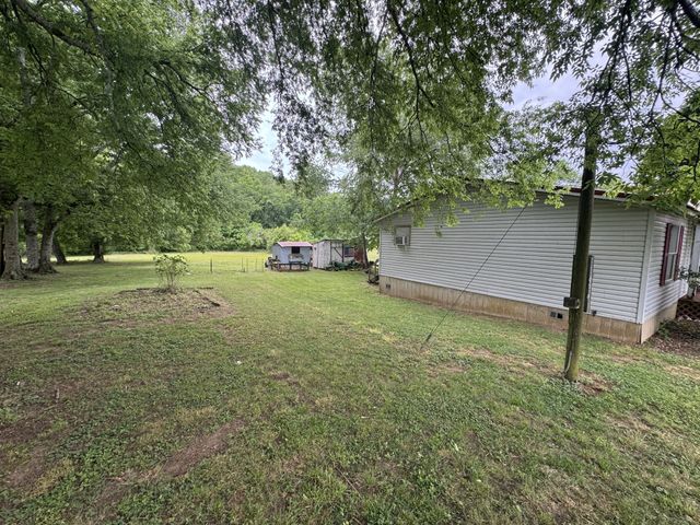 102 Sugar Tree Rd, Pulaski, TN 38478