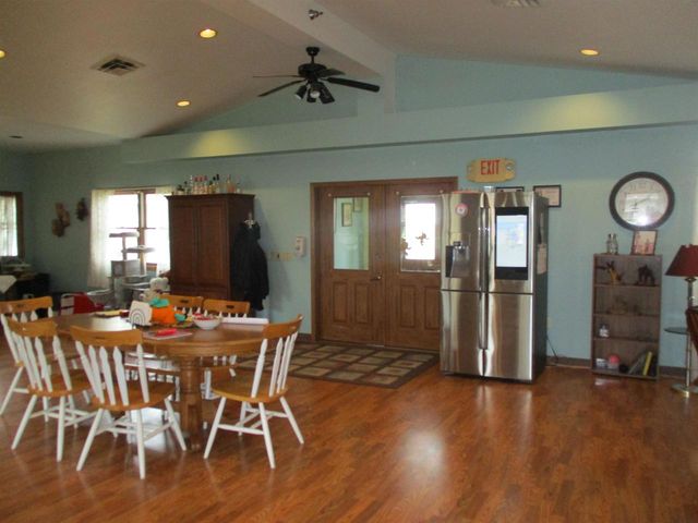 E11062 Center Road, North Freedom, WI 53951