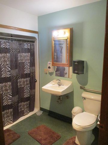 E11062 Center Road, North Freedom, WI 53951