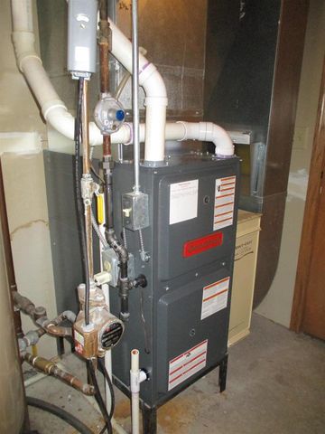 E11062 Center Road, North Freedom, WI 53951