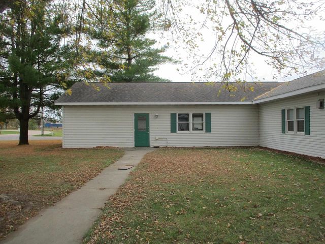 E11062 Center Road, North Freedom, WI 53951