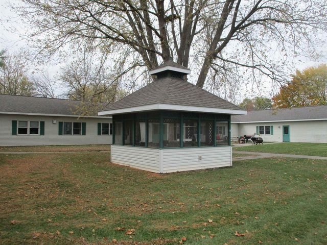 E11062 Center Road, North Freedom, WI 53951