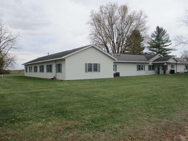 E11062 Center Road, North Freedom, WI 53951
